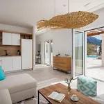 Luxury Salvina Μακάρσκα