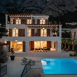 Βίλα Luxury Salvina *