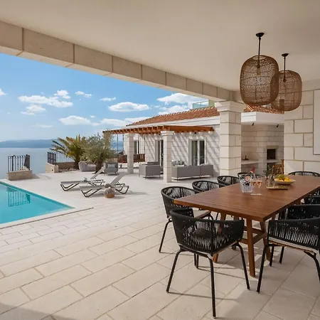 Luxury Salvina Villa *